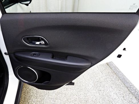 Used 2021 Honda HR-V EX image 12