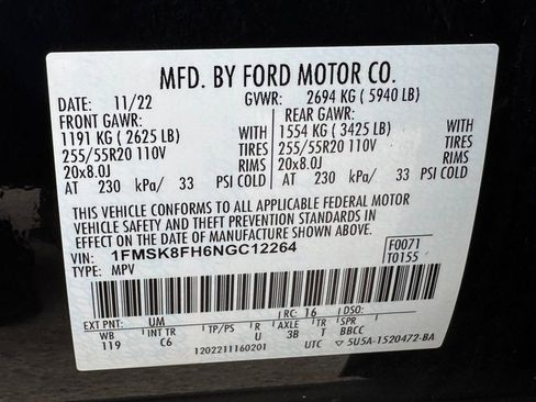 Used 2022 Ford Explorer Limited w/ Limited Technology Package image 32