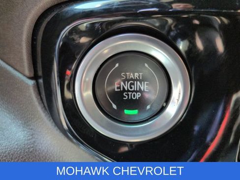 Used 2022 Chevrolet Silverado 1500 LT AWD/4WD image 17