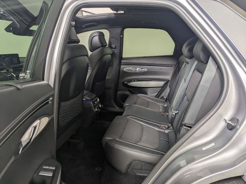 Used 2023 Genesis GV70 2.5T w/ Sport Prestige Package image 23