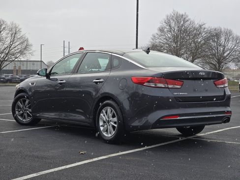 Used 2018 Kia Optima LX image 15