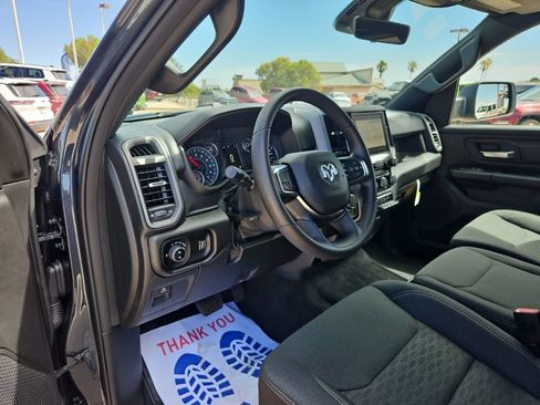 New 2026 RAM 1500 Express AWD/4WD image 17