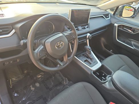 Used 2024 Toyota RAV4 XLE FWD image 15