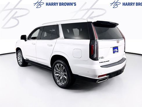 Used 2021 Cadillac Escalade Premium Luxury Platinum w/ Heavy-Duty Trailer Package image 32