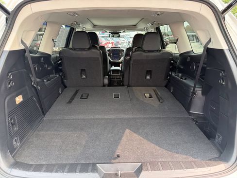 Used 2023 Subaru Ascent Touring AWD/4WD image 30