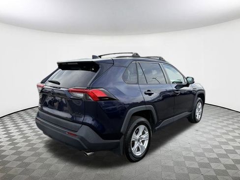 Used 2021 Toyota RAV4 XLE image 9