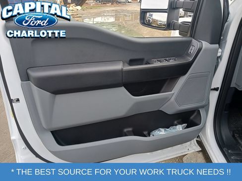 New 2026 Ford F250 XL w/ XL Chrome Package AWD/4WD image 11