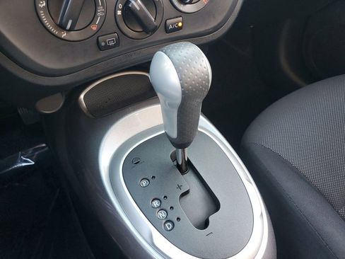 Used 2014 Nissan Juke S image 34