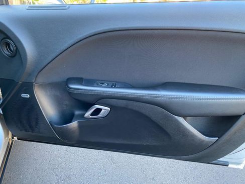 Used 2019 Dodge Challenger R/T image 36