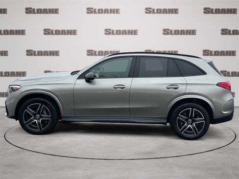 Used 2024 Mercedes-Benz GLC 300 4MATIC image 2