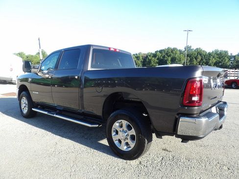 Used 2026 RAM 2500 Big Horn AWD/4WD image 4
