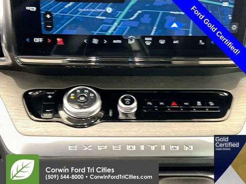 Used 2025 Ford Expedition Max Platinum image 9