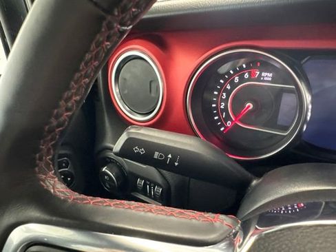 Used 2020 Jeep Gladiator Rubicon w/ Uconnect 4C Nav & Sound Group AWD/4WD image 31