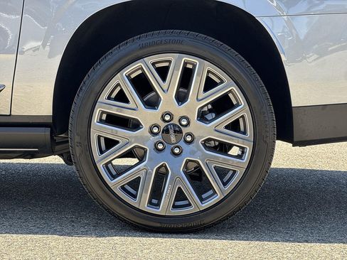 New 2026 GMC Yukon XL Denali Ultimate AWD/4WD image 32