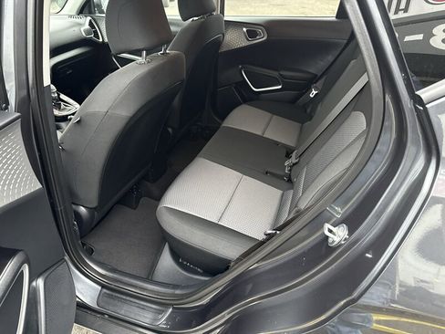 Used 2022 Kia Soul LX w/ Technology Package image 16