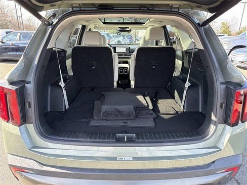 Used 2024 Kia Sorento SX image 12