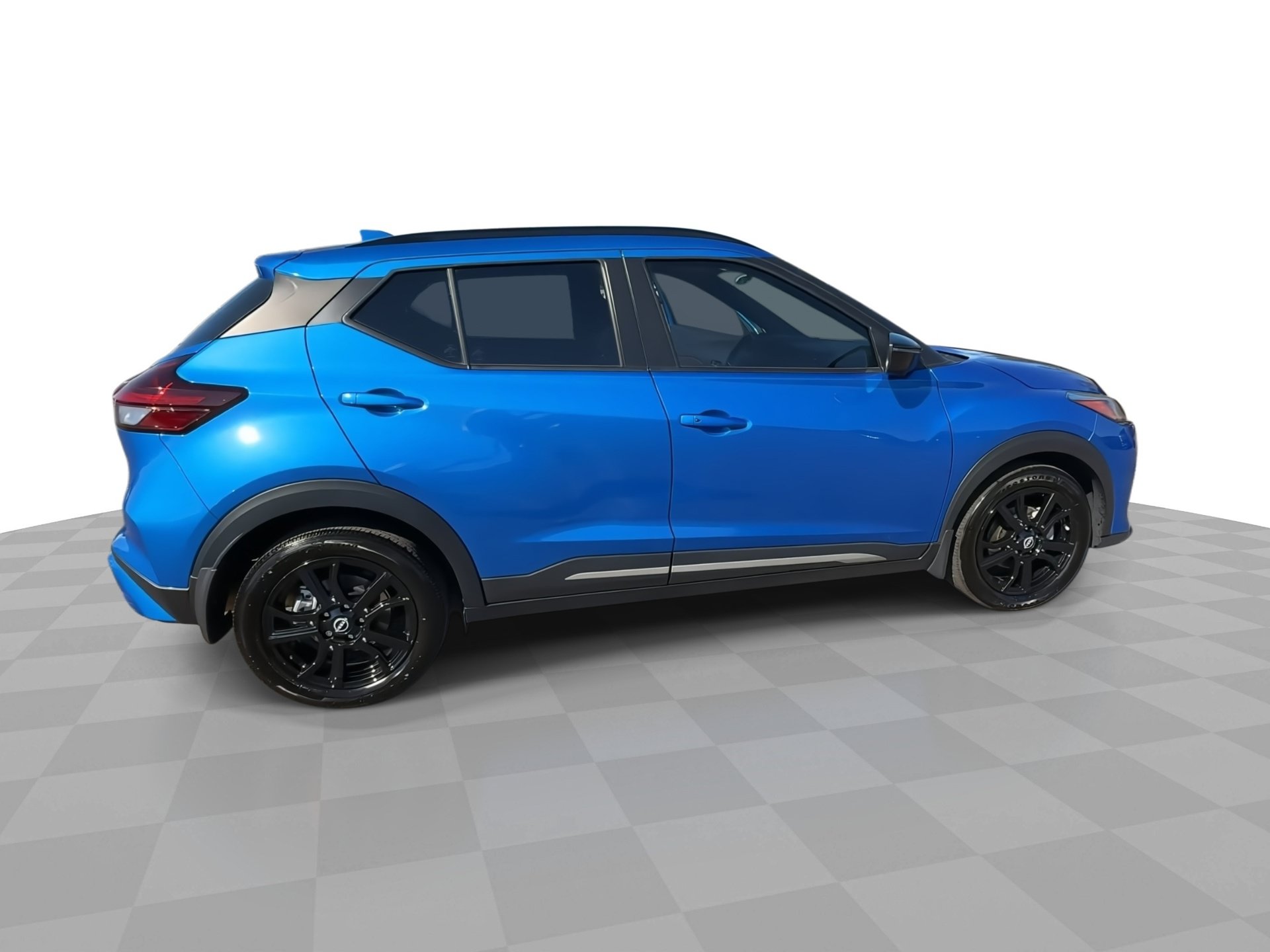 Used 2023 Nissan Kicks SR FWD image 9