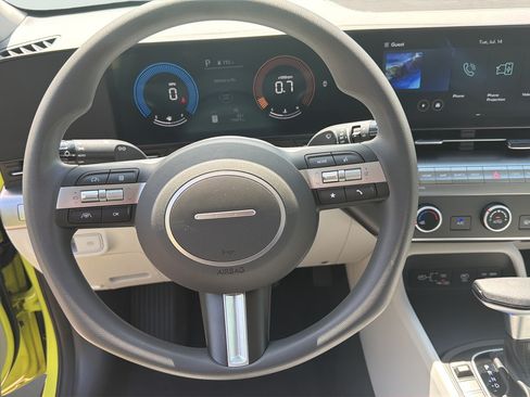 Used 2024 Hyundai Kona SE FWD image 19