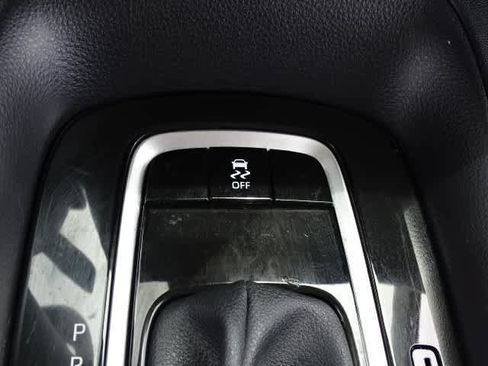 Used 2025 Toyota Corolla LE FWD image 31