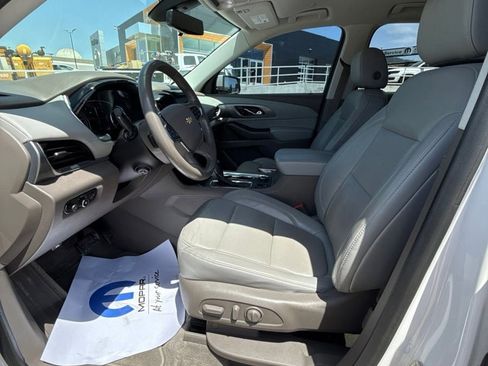 Used 2019 Chevrolet Traverse Premier FWD image 11
