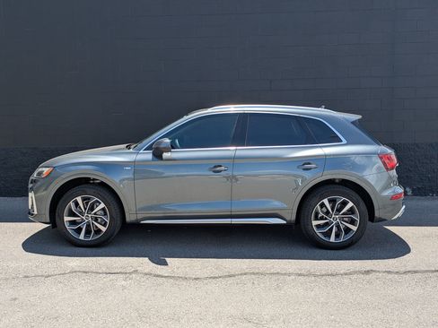 Used 2023 Audi Q5 2.0T Premium w/ Convenience Package AWD/4WD image 8