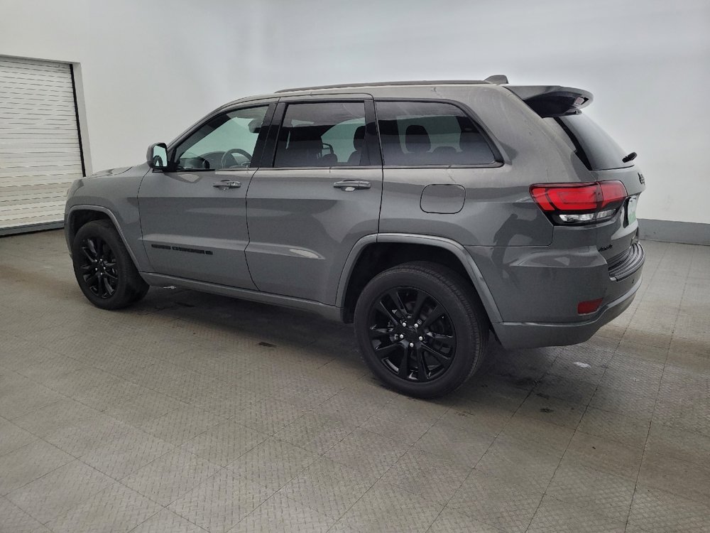 Used 2022 Jeep Grand Cherokee Laredo X AWD/4WD image 3