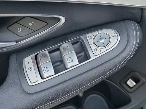 Used 2018 Mercedes-Benz C 300 Sedan image 18