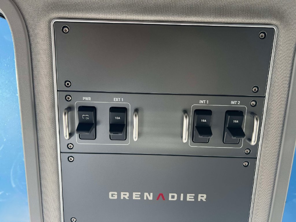 Used 2024 INEOS Grenadier Station Wagon AWD/4WD image 31