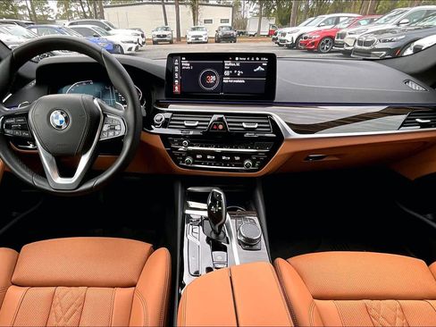 Certified 2023 BMW 530i 530i w/ Convenience Package image 14
