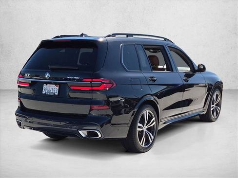 Certified 2025 BMW X7 xDrive40i w/ M Sport Package AWD/4WD image 5