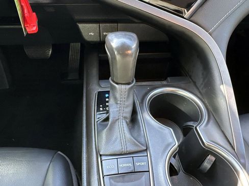 Used 2023 Toyota Camry SE image 26