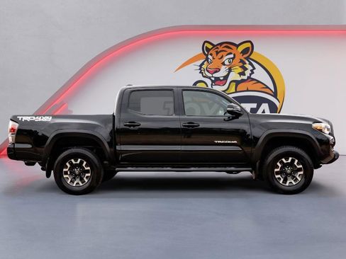 Used 2021 Toyota Tacoma TRD Off-Road image 4