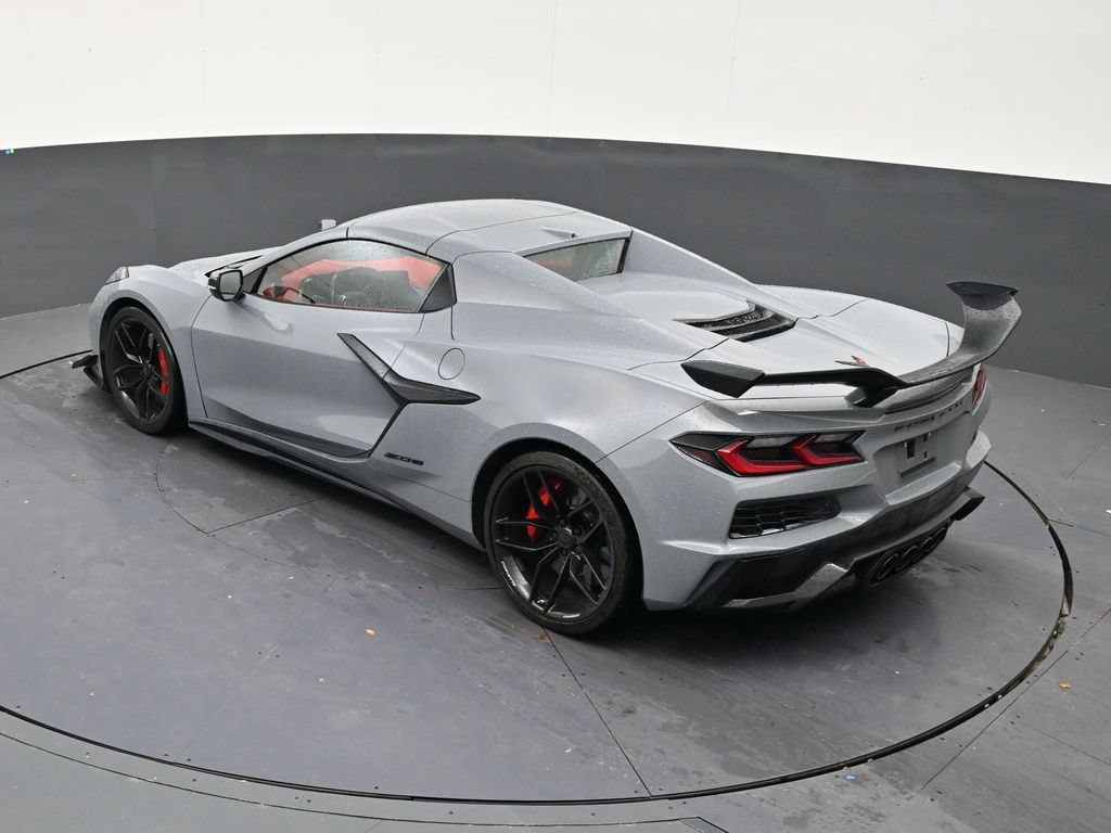 Used 2025 Chevrolet Corvette Z06 w/ Z07 Performance Package RWD image 13