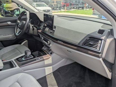 Used 2022 Audi Q5 2.0T Premium AWD/4WD image 31