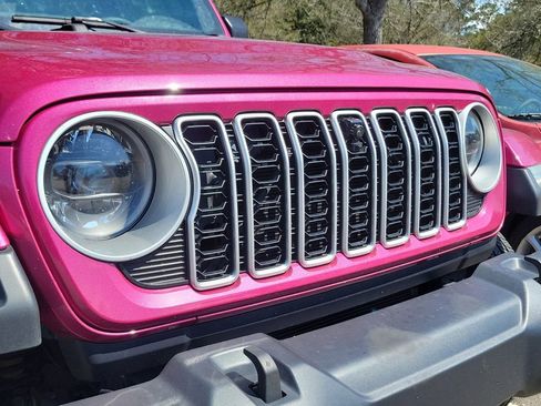 Used 2024 Jeep Wrangler Sahara w/ Technology Group image 8