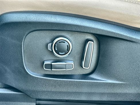 Used 2025 Land Rover Defender 130 S image 20