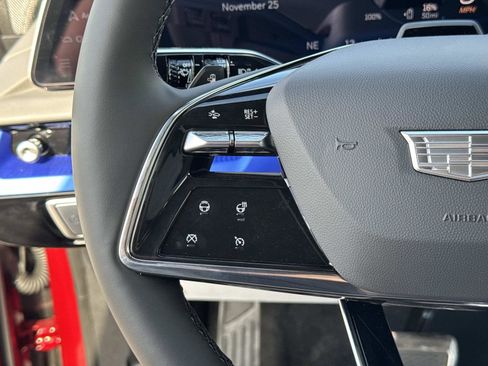 New 2026 Cadillac Optiq Sport 2 image 32