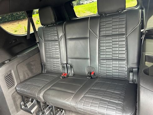 Used 2023 Cadillac Escalade ESV Sport Platinum w/ LPO, ONYX Package AWD/4WD image 41