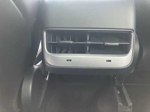 Used 2020 Tesla Model Y Performance image 17