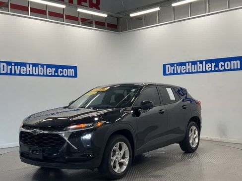 Used 2025 Chevrolet Trax LS w/ LS Convenience Package FWD image 6