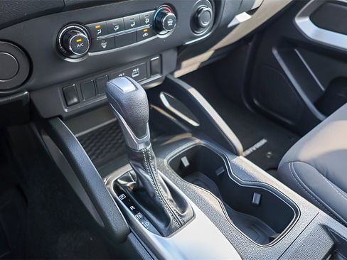 Used 2023 Nissan Frontier SV image 17