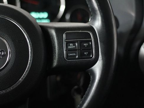 Used 2018 Jeep Wrangler Unlimited Sahara AWD/4WD image 13