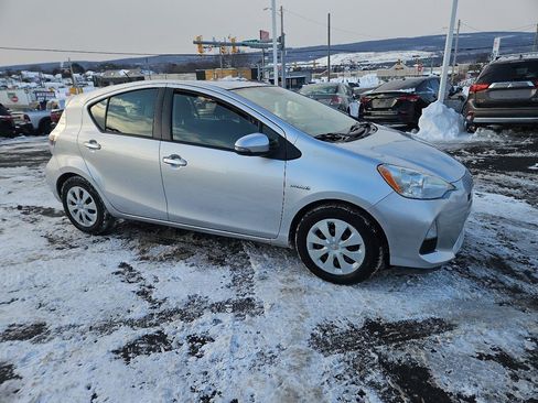Used 2013 Toyota Prius C Two image 31