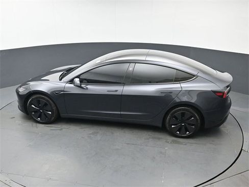 Used 2025 Tesla Model 3 image 36