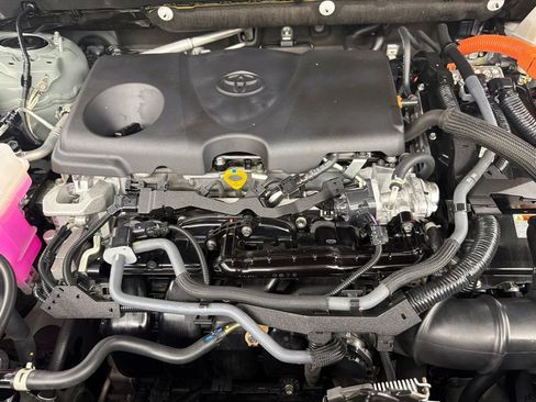 Used 2022 Toyota RAV4 XLE Premium AWD/4WD image 42