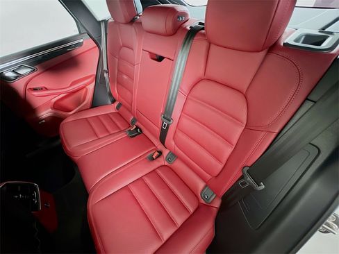 Used 2022 Porsche Macan GTS image 26