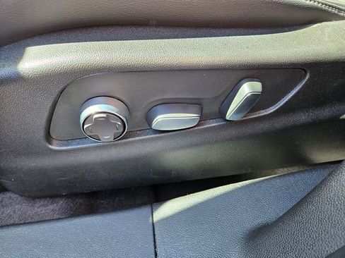 Certified 2024 Cadillac XT4 Premium Luxury FWD image 10