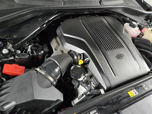 Used 2025 Land Rover Range Rover Long Wheelbase SE image 26