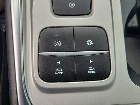 Used 2023 Ford Explorer XLT w/ Equipment Group 202A RWD image 21