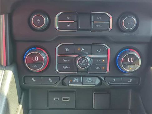 Used 2021 Chevrolet Tahoe LT image 17